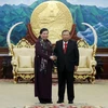 Tổng Bí thư, Chủ tịch nước Lào Bounnhang Volachith tiếp Phó Chủ tịch Quốc hội Tòng Thị Phóng. (Ảnh: Phạm Kiêm/Vietnam+)