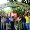 Nhân viên Ngân hàng Allahabad tham gia đình công tại Allahabad, Ấn Độ ngày 30/5. (Nguồn: AFP/TTXVN)