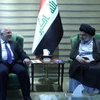 Giáo sỹ Shiite của Iraq, Moqtada al-Sadr (phải) gặp Thủ tướng Iraq Haider al-Abadi tại Baghdad, Iraq ngày 20/5. (Nguồn: Reuters)
