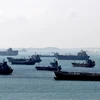 Tàu chở dầu ngoài khơi Singapore ngày 19/2. (Nguồn: AFP/TTXVN)