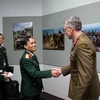 Thượng tướng Phạm Hồng Hương, Phó Tổng tham mưu trưởng Quân đội Nhân dân Việt Nam gặp và làm việc với Trung tướng Rick Burr, Tư lệnh Lục quân Australia. (Nguồn: Bộ Quốc phòng Australia)