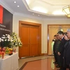Cán bộ, nhân viên Đại sứ quán Việt Nam tại Indonesia cùng các cơ quan đại diện Việt Nam tại Jakarta tại lễ viếng Chủ tịch nước. (Ảnh: Đỗ Quyên/Vietnam+)