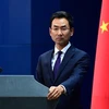 Người phát ngôn Bộ Ngoại giao Trung Quốc Cảnh Sảng trong cuộc họp báo tại Bắc Kinh ngày 26/9/2018. (Ảnh: THX/TTXVN)