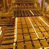 Thép được sản xuất tại nhà máy ở Incheon, Hàn Quốc. (Ảnh: AFP/TTXVN)