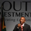 Tổng thống Nam Phi Cyril Ramaphosa phát biểu tại Hội nghị Đầu tư Nam Phi 2018 ở Johannesburg ngày 26/10. (Ảnh: AFP/TTXVN)