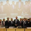 Đoàn công tác liên ngành của Việt Nam tham gia trình bày và trao đổi về Báo cáo quốc gia lần thứ nhất về thực thi Công ước Chống tra tấn tại Geneva (Thụy Sĩ). (Ảnh: Hoàng Hoa/TTXVN)