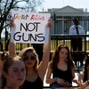 Sinh viên tuần hành yêu cầu kiểm soát súng đạn tại Washington DC., ngày 21/2. (Nguồn: THX/TTXVN)