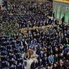 Người hành hương đến thăm lăng mộ của người sáng lập Cộng hòa Hồi giáo Iran, Ayatollah Ruhollah Khomeini, tại lăng mộ của ông ở Tehran vào ngày 1/2/2019.(Nguồn: AFP)