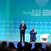 Giáo sư Klaus Schwab, người sáng lập và chủ tịch điều hành, Diễn đàn kinh tế thế giới, phát biểu khai mạc Hội nghị thượng đỉnh chính phủ toàn cầu lần thứ 7 (WGS) tại Dubai. (Nguồn: arabianbusiness.com)