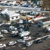 Các nhân viên khẩn cấp có mặt tại hiện trường vụ nổ súng tại một khu công nghiệp ở Aurora ngày 15/2. (Nguồn: nytimes.com)