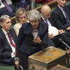 Thủ tướng Anh Theresa May (phía trước) phát biểu tại cuộc họp Hạ viện ở London ngày 3/4/2019. (Ảnh: THX/TTXVN) 
