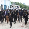 Lực lượng phản ứng nhanh Bangladesh tham gia chiến dịch truy quét phiến quân ở thủ đô Dhaka ngày 29/4/2019. (Ảnh: THX/TTXVN)