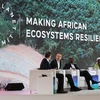 CEO Công ty sản xuất sữa chua lớn nhất thế giới Danone Emmanuel Faber (thứ 2, trái) tại Hội nghị thượng đỉnh "một hành tinh", tập trung vào vấn đề sinh thái và nền kinh tế xanh, tại Nairobi ngày 14/3/2019. (Ảnh: AFP/TTXVN)