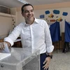 Thủ tướng Hy Lạp Alexis Tsipras bỏ phiếu tại điểm bầu cử ở Athens ngày 7/7/2019. (Ảnh: AFP/TTXVN)