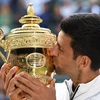Novak Djokovic đăng quang ngôi vô địch Wimbledon 2019 tại London, Anh ngày 14/7/2019. (Ảnh: AFP/TTXVN)