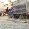 Cận cảnh con đường hố bom' mang tên Dân công hỏa tuyến ở TP. HCM