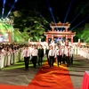 Thủ tướng Nguyễn Xuân Phúc dự chương trình cầu truyền hình trực tiếp “Bài ca kết đoàn” tại Thừa Thiên-Huế. (Ảnh: Tường Vi/TTXVN)