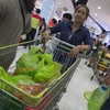 Túi nylon được khách hàng sử dụng tại siêu thị ở Bangkok, Thái Lan. (Ảnh: AFP/TTXVN)