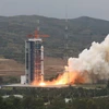 Trung Quốc phóng một vệ tinh tài nguyên và hai vệ tinh nhỏ từ Trung tâm phóng vệ tinh Thái Nguyên ở tỉnh Sơn Tây ngày 12/ 9.([Ảnh: China Plus)