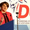 Lãnh đạo đảng DUP ở Bắc Ireland, bà Arlene Foster ủng hộ Thủ tướng Anh Boris Johnson. (Ảnh: AFP/TTXVN)