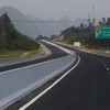 Tuyến đường cao tốc Bắc Giang - Lạng Sơn, đoạn tuyến Bắc Giang-Chi Lăng mới được hoàn thành. (Ảnh: Minh Quyết/TTXVN)