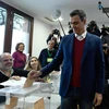 Quyền Thủ tướng Pedro Sanchez bỏ phiếu tại một địa điểm bầu cử ở Pozuelo de Alarcon, ngày 10/11/2019. (Ảnh: AFP/TTXVN)