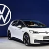 Một mẫu xe của Volkswagen được giới thiệu tại Frankfurt, Đức. (Ảnh: Kyodo/TTXVN)
