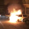 Hiện trường chiếc xe ôtô của nhân viên lãnh sự quán Thổ Nhĩ Kỳ bị đốt. (Nguồn: rt.com)