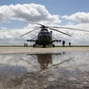 Một máy bay trực thăng Mi-8 hạ cánh xuống sân bay Karaganda, Kazakhstan. (Ảnh: AFP/TTXVN)