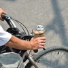 [Video] Uống rượu đi xe đạp cũng bị phạt tới 600.000 đồng