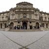 Bảo tàng Louvre tại thủ đô Paris, Pháp. (Ảnh: AFP/TTXVN)
