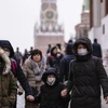 Người dân Nga đeo khẩu trang phòng ngừa lây lan virus corona tại Moskva, Nga, ngày 29/1/2020. (Ảnh: AFP/TTXVN)