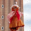 Thiên sứ bay ngoạn mục mở màn cho Lễ hội Carnival Venice. (Nguồn: carnevale.venezia.it)