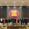 Các đại biểu tham dự cuộc họp Ủy ban hợp tác chung ASEAN-Canada (ACJCC) lần thứ 8 chụp ảnh chung. (Ảnh: Ban Thư ký ASEAN)