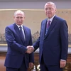Tổng thống Nga Vladimir Putin (trái) và người đồng cấp Thổ Nhĩ Kỳ Tayyip Erdogan (phải) tại cuộc gặp ở Istanbul, Thổ Nhĩ Kỳ ngày 8/1/2020. (Ảnh: AFP/TTXVN)