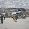 Lực lượng an ninh Afghanistan phong tỏa khu vực đền thờ đạo Sikh-Hindu ở thủ đô Kabul, nơi xảy ra vụ tấn công ngày 25/3/2020. (Ảnh: AP/TTXVN)