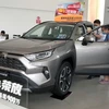 Một chiếc SUV Toyota được bày bán tại một đại lý ôtô ở Quảng Châu, Trung Quốc. (Nguồn: asia.nikkei.com)