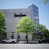 Neiman Marcus trở thành doanh nghiệp bán lẻ lớn thứ hai của Mỹ nộp đơn xin bảo hộ phá sản trong tuần này. (Nguồn; AFP/TTXVN)