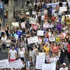 Những người ủng hộ Chương trình DACA tham gia tuần hành tại Los Angeles, bang California, Mỹ ngày 5/9/2017. (Ảnh: AFP/TTXVN)