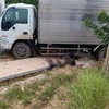 Vĩnh Phúc: Xe máy lao vào xe tải khiến 3 người thương vong