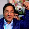 Ứng cử viên Luis Arce mừng chiến thắng tại La Paz, Bolivia, ngày 19/10/2020. (Ảnh: AFP/TTXVN)