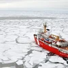 Những con tàu đang hoạt động tại Bắc cực. (Ảnh: US Coast Guard)