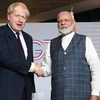 Thủ tướng Anh Boris Johnson và Thủ tướng Ấn Độ Narendra Modi tại cuộc gặp song phương trong Hội nghị thượng đỉnh G7 ở Biarritz, Pháp ngày 25/8/2019 . (Ảnh: Reuters)