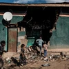 Nhà cửa bị hư hại trong cuộc xung đột tại khu vực Tigray, Ethiopia ngày 9/12/2020. (Ảnh: AFP/TTXVN)