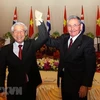 Đại tướng Raul Castro Ruz, Bí thư thứ nhất BCH TW Đảng Cộng sản Cuba và Tổng Bí thư, Chủ tịch nước Nguyễn Phú Trọng tại Hà Nội tháng 7/2012. (Ảnh: Trí Dũng/TTXVN)