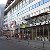 Quán McDonald's trên đường Friedrichstraße ở Berlin. (Ảnh: Mạnh Hùng/TTXVN)