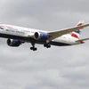 Máy bay Boeing 787 của hãng hàng không British Airways. (Ảnh: AFP/TTXVN)