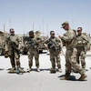 Binh sỹ Mỹ tuần tra tại sân bay thành phố Kandahar, Afghanistan. (Ảnh: AFP/TTXVN)