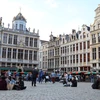 Trung tâm thủ đô Brussels ngày cuối tuần khi các hàng quán được phép phục vụ khách ngoài trời. (Ảnh: Hương Giang/Vietnam+)