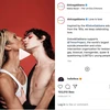 Ảnh chụp màn hình ngày 24/5/2021 cho thấy quảng cáo của Dolce & Gabbana hiển thị trên Instagram mô tả một cặp đôi đồng giới đang hôn nhau. (Nguồn: Reuters)